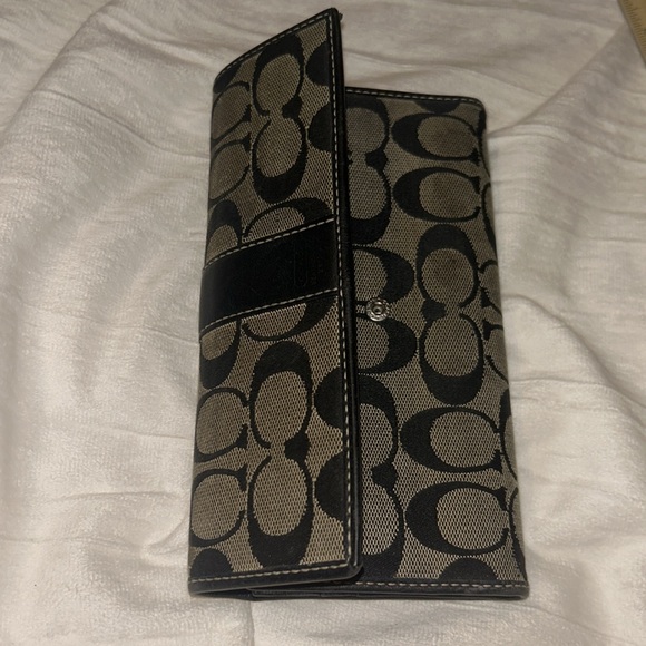 Coach Black & Brown Wallet Clutch - Picture 17 of 17